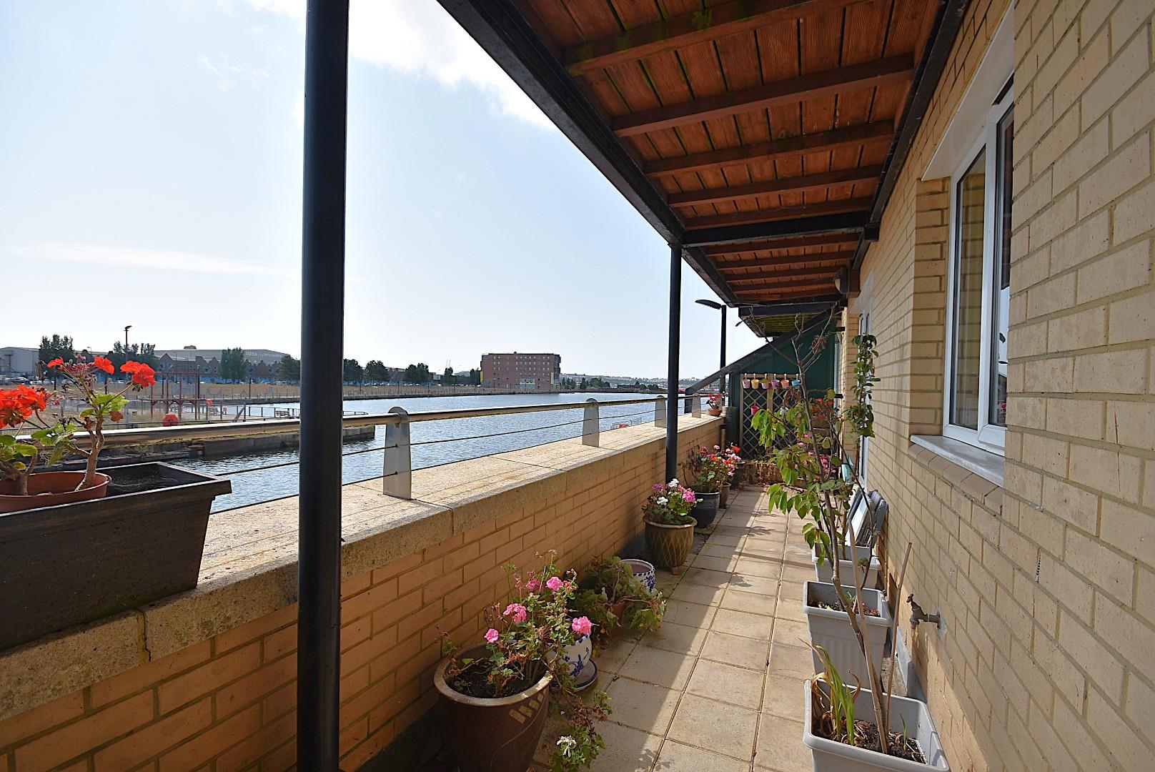 96 Adventurers Quay, Cardiff, CF10 4NQ